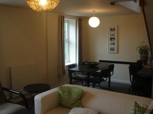 LOUGHBOROUGH APARTMENT DINING ROOM FOR STUDENT