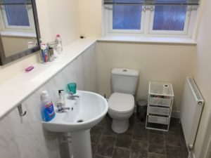 BATHROOM STUDENT APARTMENT LOUGHBOROUGH