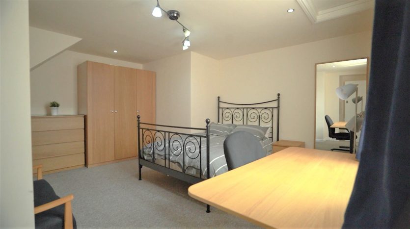 STUDENT ACCOMMODATION LOUGHBOROUGH