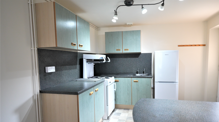 student kitchen in apartment in loughborough